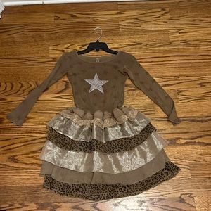 Boutique Dress with a puffy skirt